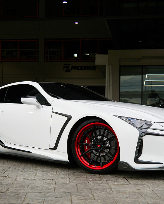 Фото дисков EVO-2R (3-Piece) Черный глянец на Lexus LC 500