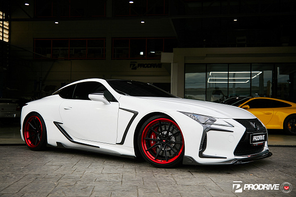 Фото дисков Vossen EVO-2R (3-Piece) Черный глянец на Lexus LC 500