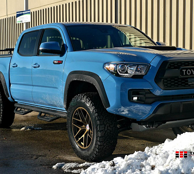 Фото дисков HRE P161 на Toyota Tacoma III