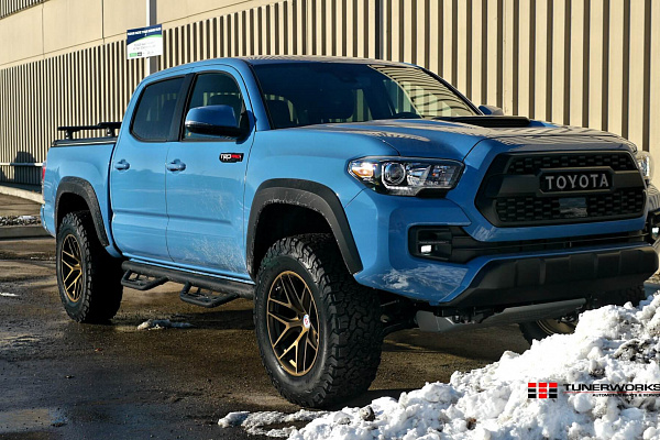 Фото дисков HRE P161 Сатиновая бронза на Toyota Tacoma III