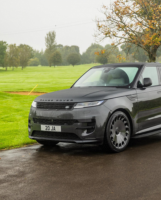 Фото дисков ARISTOCRAT Глянцевый темный лак на Range Rover Sport III