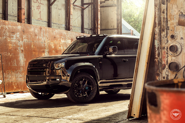 Фото дисков Vossen UV-X Черный глянец на Land Rover Defender II