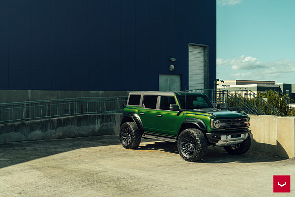 Фото дисков Vossen HF6-5 Черный сатин на Ford Bronco