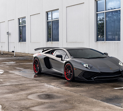 Фото дисков Strasse Wheels SV10-RS Performance на Lamborghini Aventador