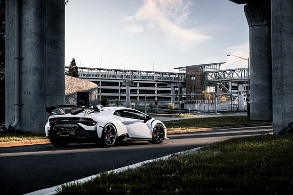 Lamborghini Huracan STO