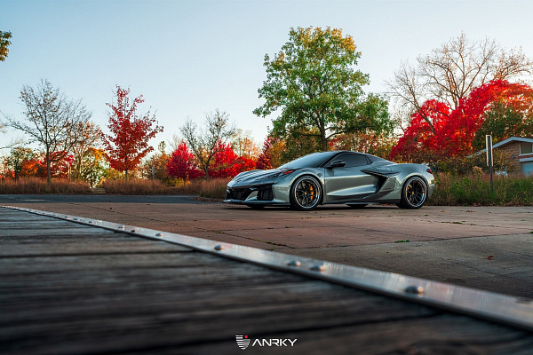 Фото дисков Anrky AN31 Черный глянец на Chevrolet Corvette C8