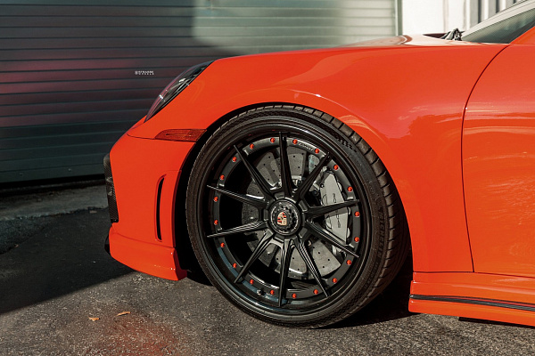 Фото дисков Strasse Wheels SV10 Deep Concave Duoblock Черный сатин на Porsche 911 VIII