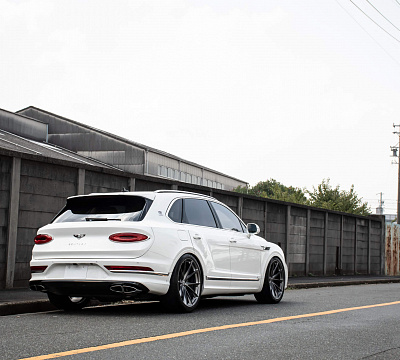 Фото дисков HRE P204 на Bentley Bentayga