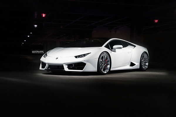 Фото дисков Strasse Wheels SV1 Deep Concave FS Другой цвет на Lamborghini Huracan