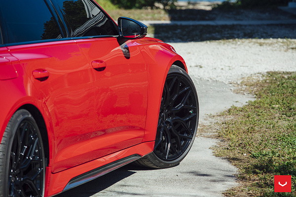 Фото дисков Vossen HF-2 Черный глянец на Audi A/RS 6 (C8)