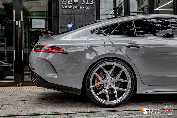 Фото дисков Vossen S21-01 Глянцевый лак на Mercedes-Benz AMG GT I