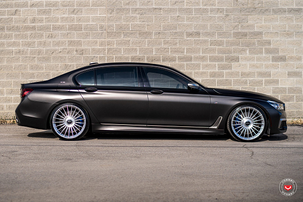 Фото дисков Vossen S17-13 Глянцевый лак на BMW 7 (G11/G12)