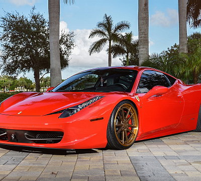 Фото дисков Strasse Wheels SV1 Deep Concave FS на Ferrari 458