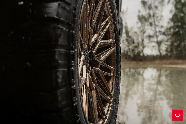 Фото дисков Vossen HF6-5 Сатиновая бронза на Toyota Tacoma III