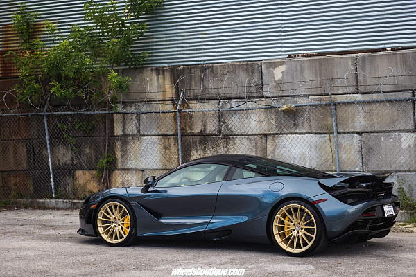 Фото дисков HRE P103 Сатиновое золото на McLaren 720S