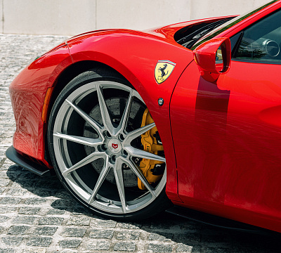Фото дисков Vossen EVO-2 на Ferrari F8