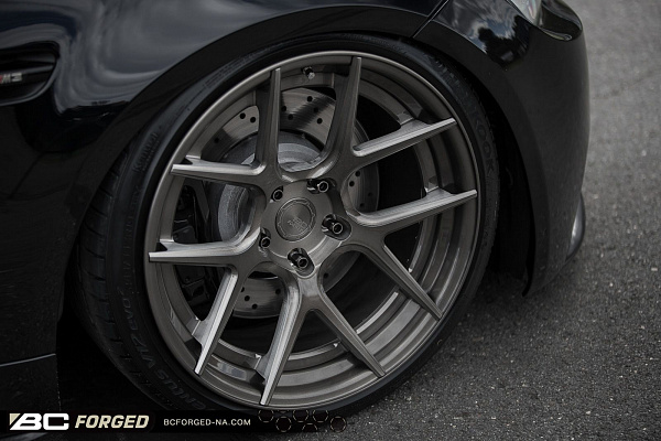 Фото дисков BC Forged HCS02 Глянцевый темный лак на BMW 3/M3 (E90)
