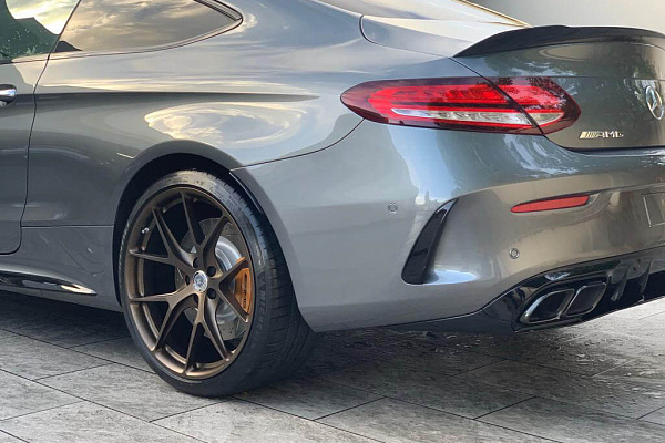 Фото дисков HRE P101 Сатиновая бронза на Mercedes-Benz C-Class (W205)