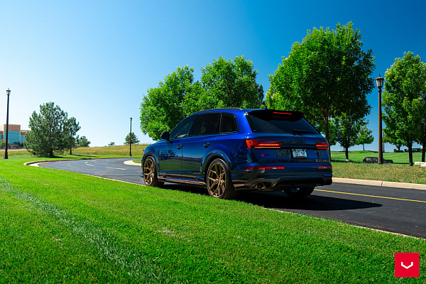 Фото дисков Vossen HF-5 Сатиновая бронза на Audi Q7 (4M)