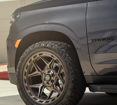 Фото дисков 4PLAY 4P55 на Chevrolet Tahoe V