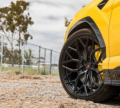 Фото дисков Vossen S17-01 на Lamborghini Urus