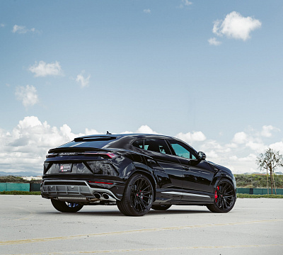Фото дисков Vossen M-X6 на Lamborghini Urus
