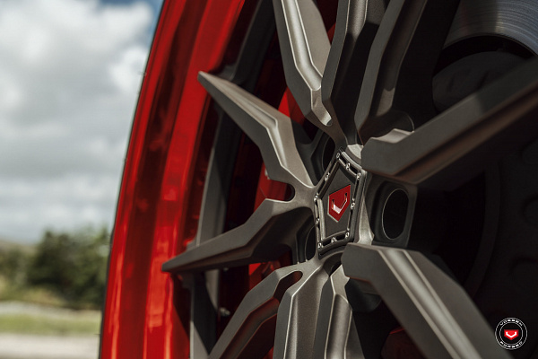 Фото дисков Vossen M-X2 (3-Piece) Черный сатин на Audi Q8
