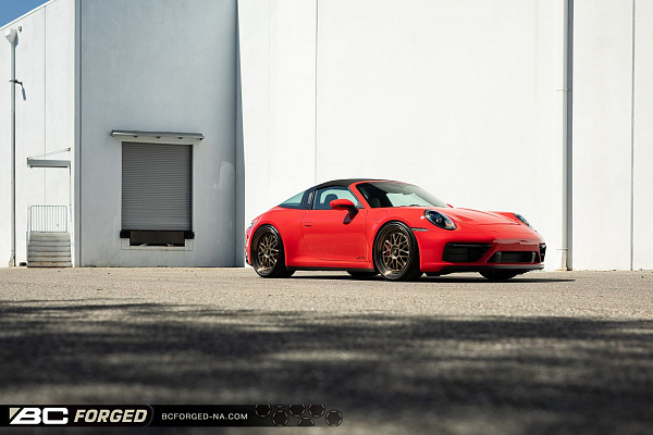 Фото дисков BC Forged MHK519 Сатиновая бронза на Porsche 911 VIII