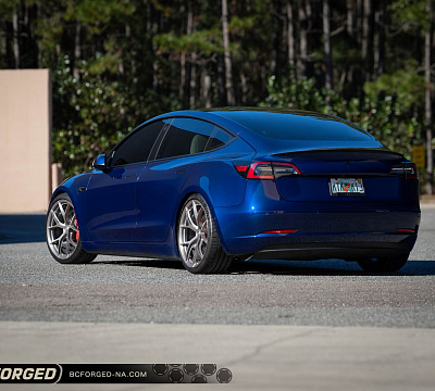 Фото дисков BC Forged KL01 на Tesla Model 3