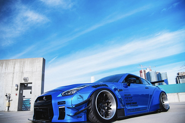 Фото дисков Savini SV83 Другой цвет на Nissan GT-R