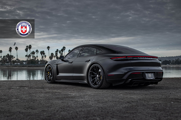 Фото дисков HRE P201 Черный сатин на Porsche Taycan I