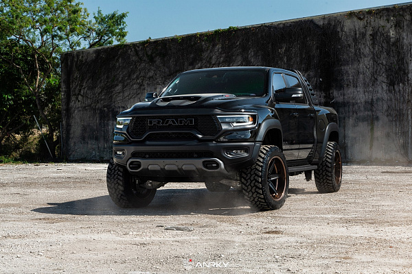 Фото дисков Anrky AN36-S Черный сатин на Ram 1500 V