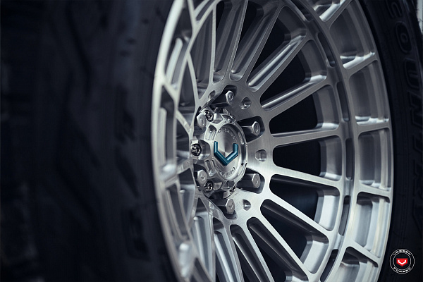 Фото дисков Vossen LCX-01 Глянцевый лак на Ram 1500 V