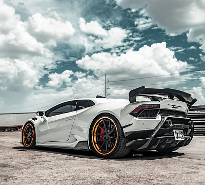 Фото дисков Strasse Wheels SV10 Deep Concave FS на Lamborghini Huracan