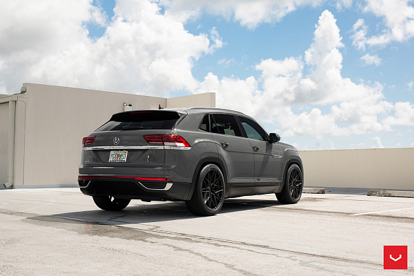 Фото дисков Vossen HF-7 Черный глянец на Volkswagen Atlas