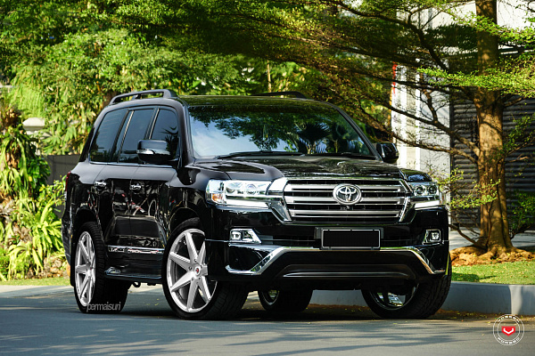 Фото дисков Vossen CG-207 Глянцевый лак на Toyota Land Cruiser 200