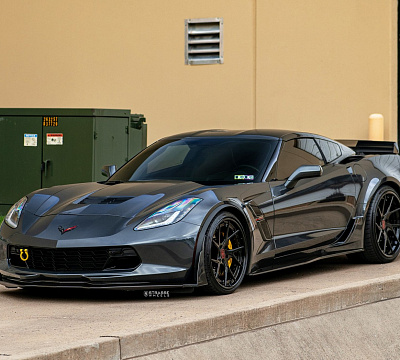 Фото дисков Strasse Wheels SM5RT Deep Concave FS на Chevrolet Corvette C7