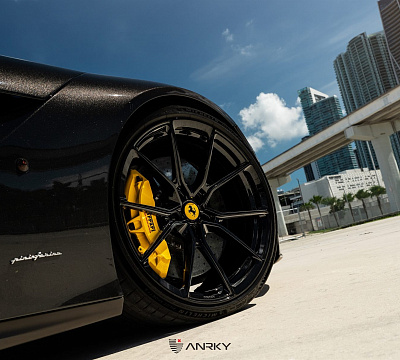 Фото дисков Anrky AN12 на Ferrari F12