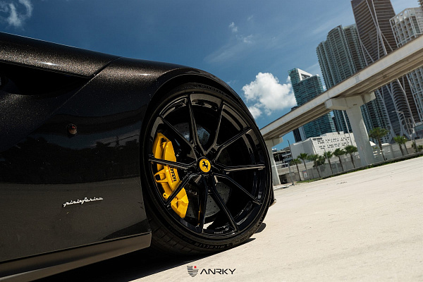 Фото дисков Anrky AN12 Черный глянец на Ferrari F12