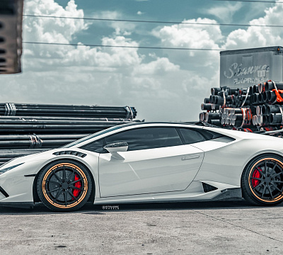 Фото дисков Strasse Wheels SV10 Deep Concave FS на Lamborghini Huracan