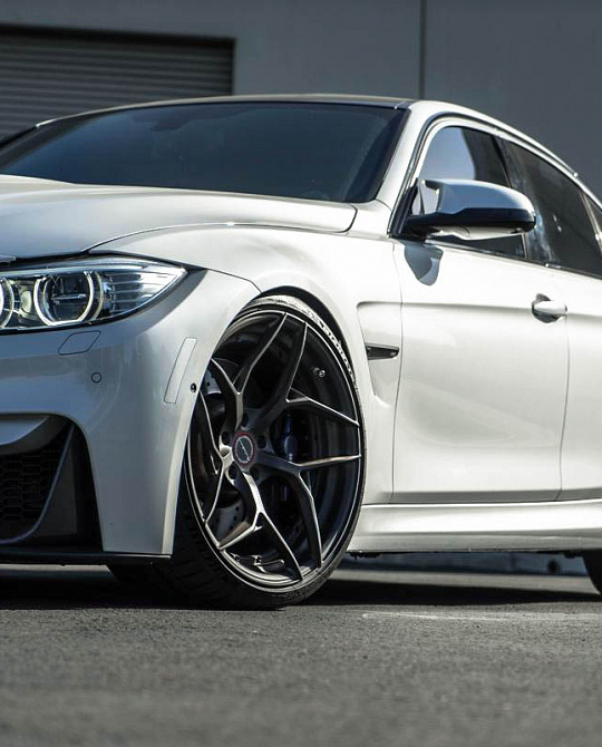 Фото дисков PF5 Сатиновый темный лак на BMW 3/M3 (F3x/F80)