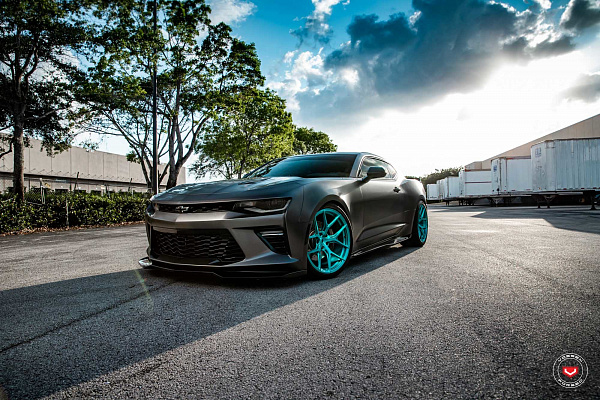 Фото дисков Vossen S21-01 Другой цвет на Chevrolet Camaro VI