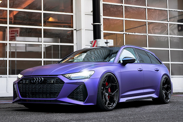 Фото дисков Radi8 R804 Черный глянец на Audi A/RS 6 (C8)