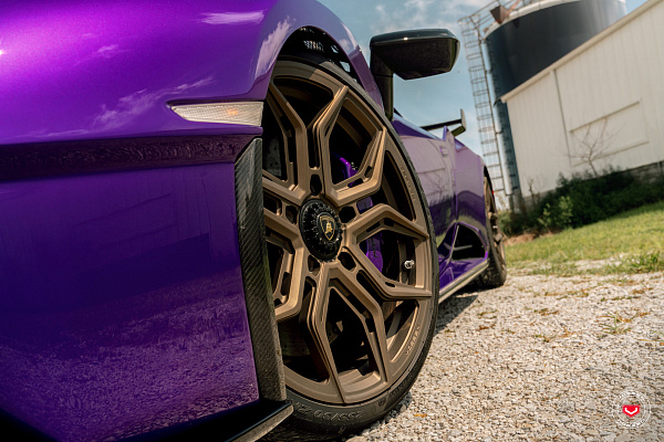 Фото дисков Vossen EVO-3R Сатиновая бронза на Lamborghini Huracan