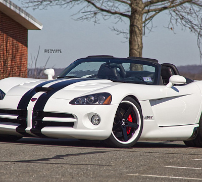 Фото дисков Strasse Wheels S5 Deep Concave FS на Dodge Viper