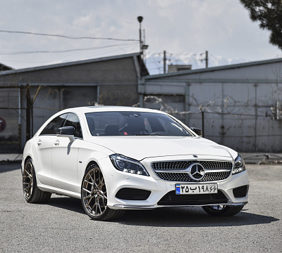 Фото дисков Vossen M-X3 на Mercedes-Benz CLS (C218)