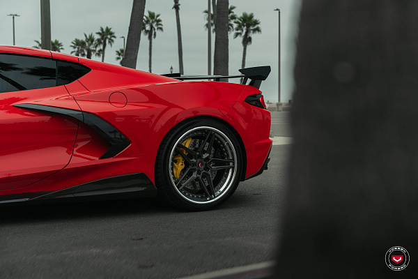 Фото дисков Vossen EVO-1 (3-Piece) Глянцевый графит на Chevrolet Corvette C8