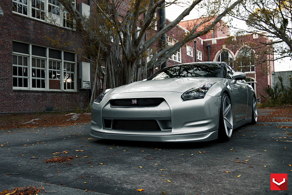 Nissan GT-R