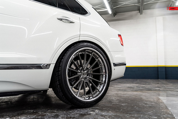 Фото дисков Anrky AN39 Глянцевый темный лак на Bentley Bentayga