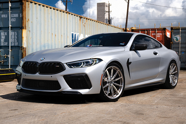 Фото дисков Brixton Forged R11-R Полированный лак на BMW 8/M8